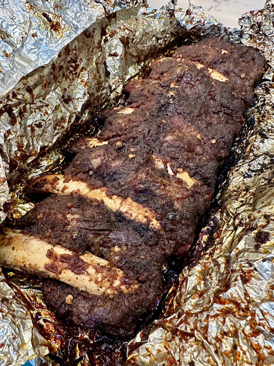 Justin_Shoots's tweet photo. Perfect red chile honey beef ribs for Memorial Day! 🌶️🍯🍖🇺🇸 #NM #chile #santafe https://t.co/hYveGHWzJ2