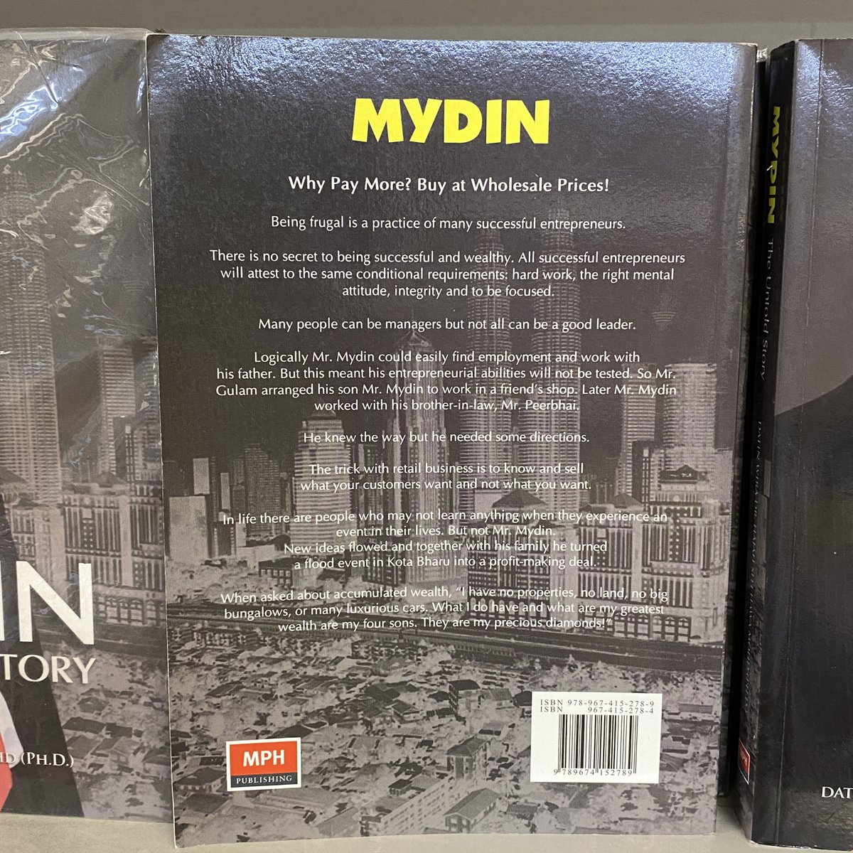 BUKU MACAM NI PUN ADA KAT MYDIN?!