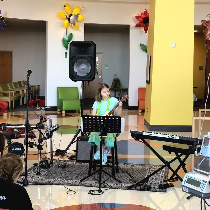 A little ukulele ocean fun for sweethearts in long-term care at St. Francis Children's Hospital.

#tulsakids #tulsamoms #momsoftulsa #iwantthebestformykids #musickids #musiclessons #musiceducation #coding #gamedesign #vr #robotics #stem #animation #characterdesign #photography