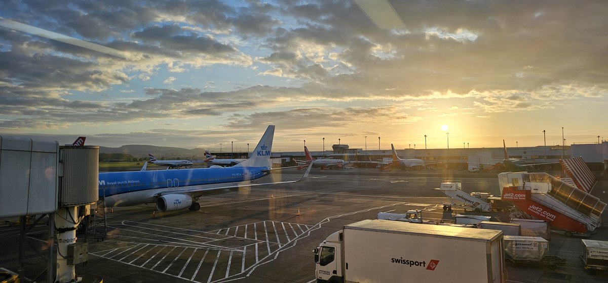 Even after over 20 years of living in Scotland the weather always makes me smile. How one day you can see tornado funnels forming and the next day be greeted by a morning like this is remarkable #Scotlandatitsbest #Scottishweather