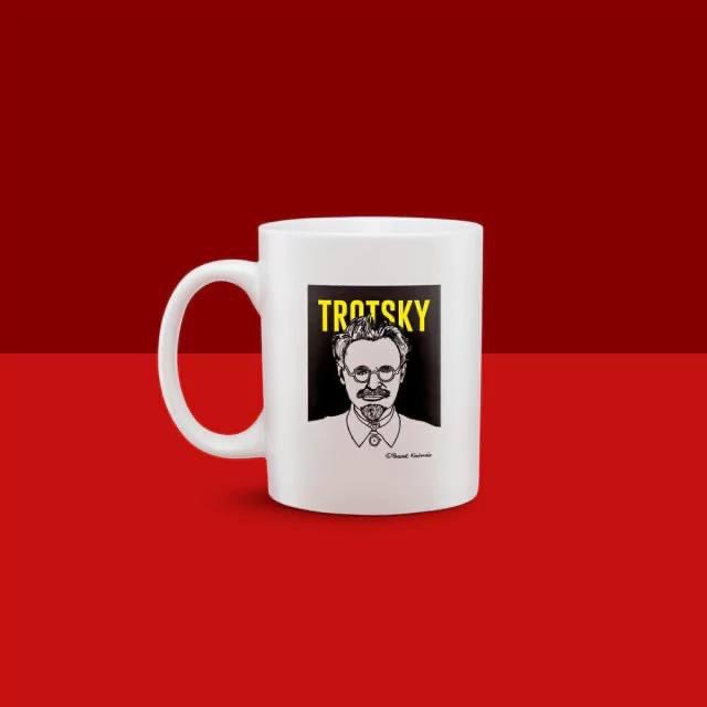 VesteEsquerda's tweet photo. Sem revolução social no próx período histórico a civilização humana está ameaçada de ser arrastada p uma catástrofe. Td depende do proletariado e antes do + da sua vanguarda revolucionária. A crise histórica da humanidade reduz-se à crise da direção revolucionária
#VesteEsquerda https://t.co/kYm7k2TY4E