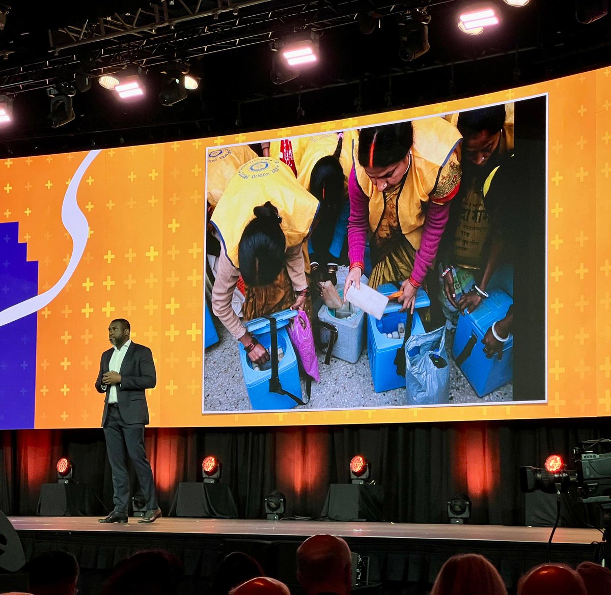 'Imagine a world where no child is paralyzed by polio and no child's dreams are cut
short by malaria. Imagine the possibilities when everyone has a chance. That future isn't out of reach, not when we work together.' 🤝 Thanks @obinnaonyekwena @gatesfoundation #Rotary24