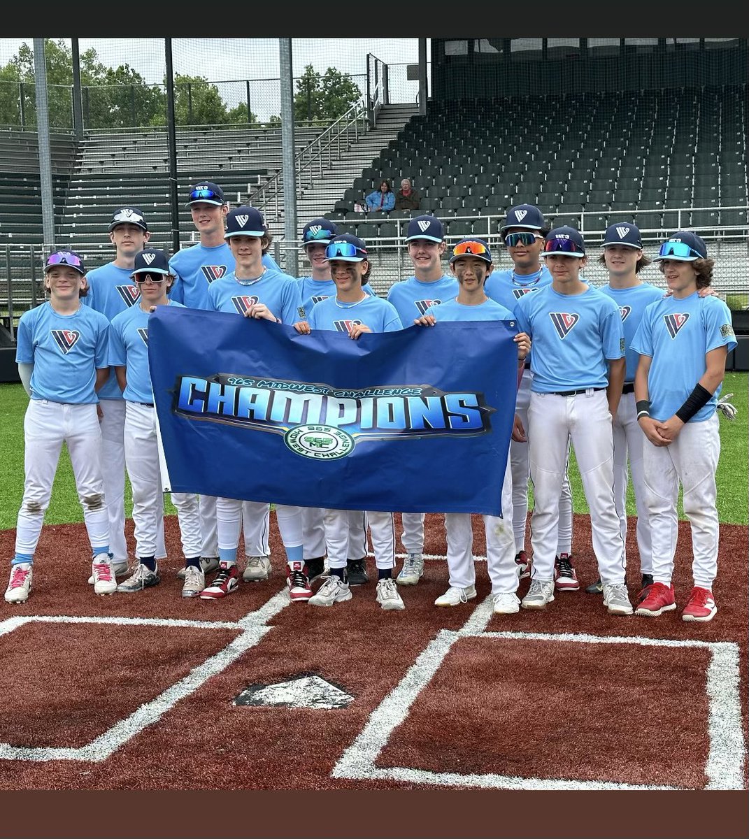 Way to bring another one home boys! Great competition this weekend! 
#IVL14U #champs 🏆<a href="/965MCTourneys/">Midwest Challenge</a>