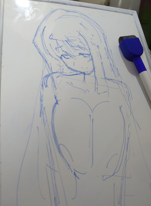 何となくなんですけど、絵の練習したり構図を考えたりする時に百均のホワイトボードを使ってます。 