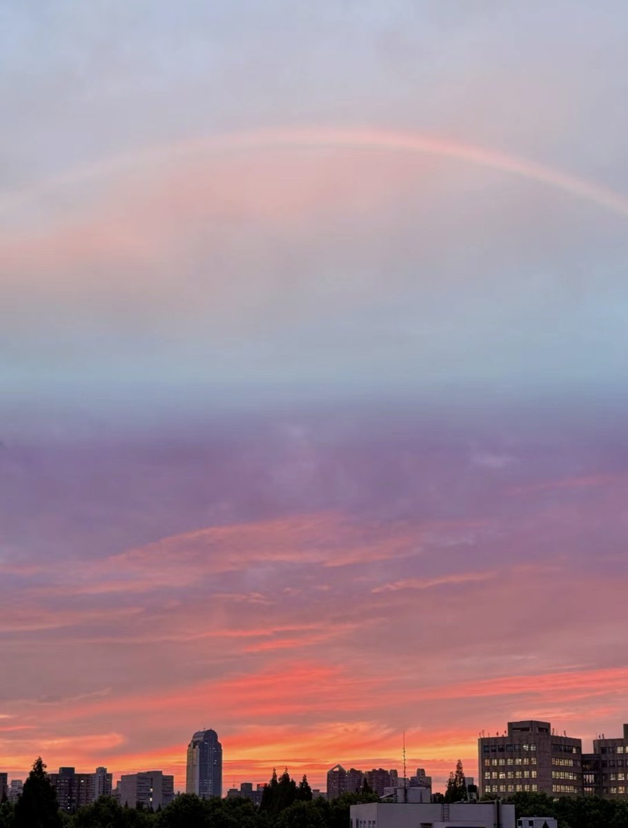 The rainbow in Shanghai, China. #AmazingChina #BeautifulChina #landscapes #nature #NatureBeauty #NatureLover #photography #NaturePhotography @LarryDevine @AlteaFerrari @enriquillo2 @peac4love @Smuda_Berlin @TulipPenney @Meteo1970