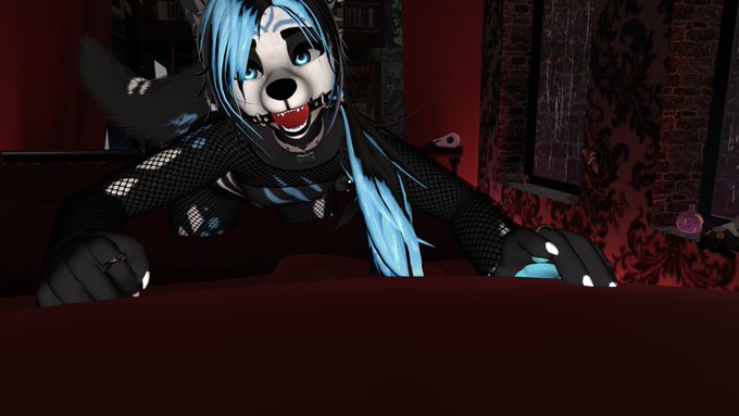 figured i would show my femboy some love <3 https://t.co/yiKQEV8DiY