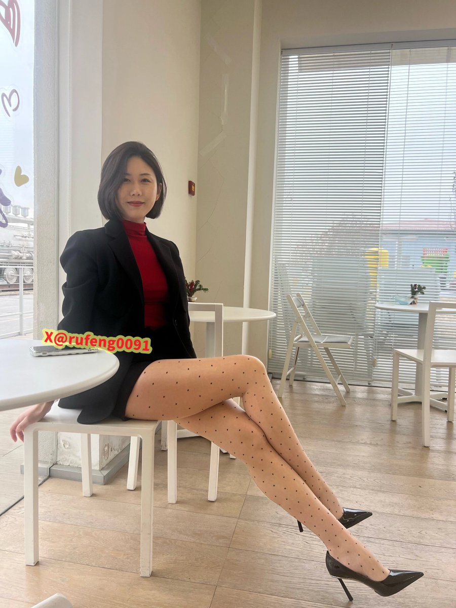 ruyan009's tweet photo. 我在冷风里站了好久，后来太冷了我就回去了。慢慢的我想得越来越少，慢慢我就不想了。 https://t.co/I52TTdRZzw