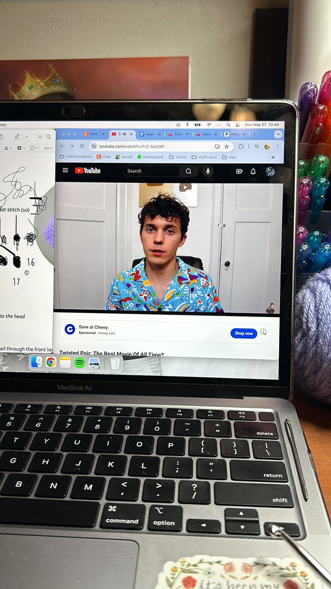 k1ndredspirits's tweet photo. @kurtisconner please be quiet i’m trying to watch kurtis conner https://t.co/z0ibVAv87L