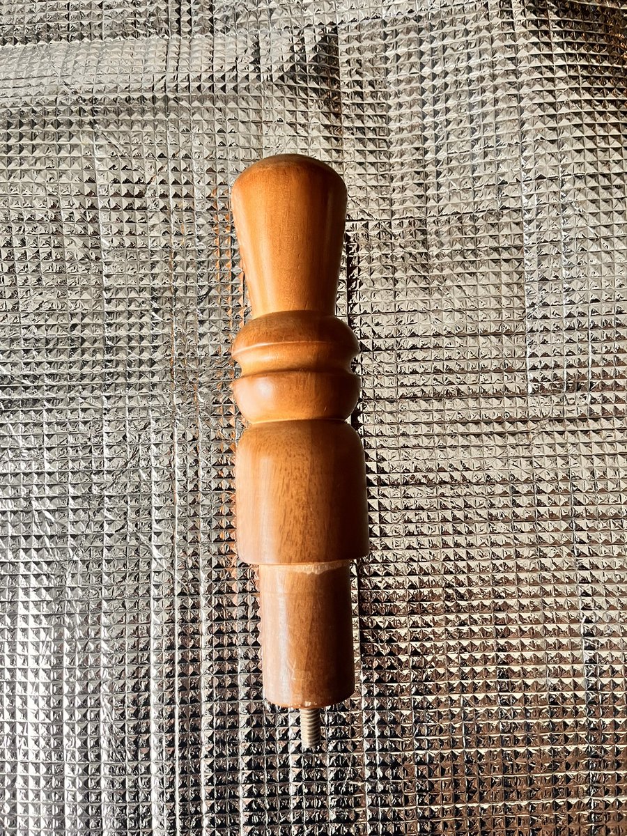 最近洋服掛けの先端がアナルプラグに仕方見えない😆
大体5.5㎝