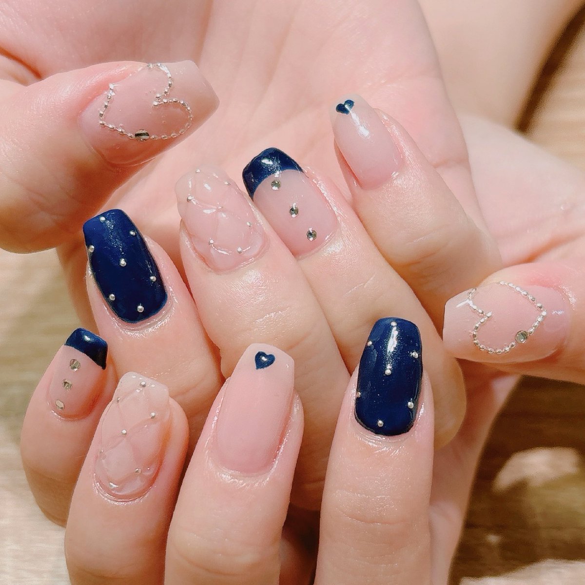 I1106Me's tweet photo. 色々悩んだ結果こちらに決まりました👏
#ネイル
#ジェルネイル
#キルティングネイル
#フレンチネイル
#ハートネイル
#大人可愛いネイル
#春ネイル
#naildesign
#nailart
#quiltingnails
#cutenails
#frenchnails
#springnail
#heartnails https://t.co/Rux2hqBDJO