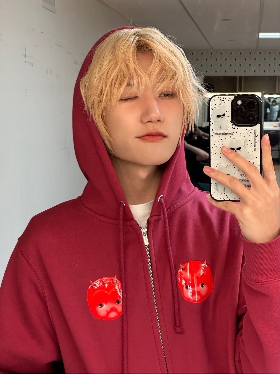 P1H_members's tweet photo. Good morning! good afternoon good night 🚪

#P1Harmony #JONGSEOB https://t.co/zfEul7zSu6