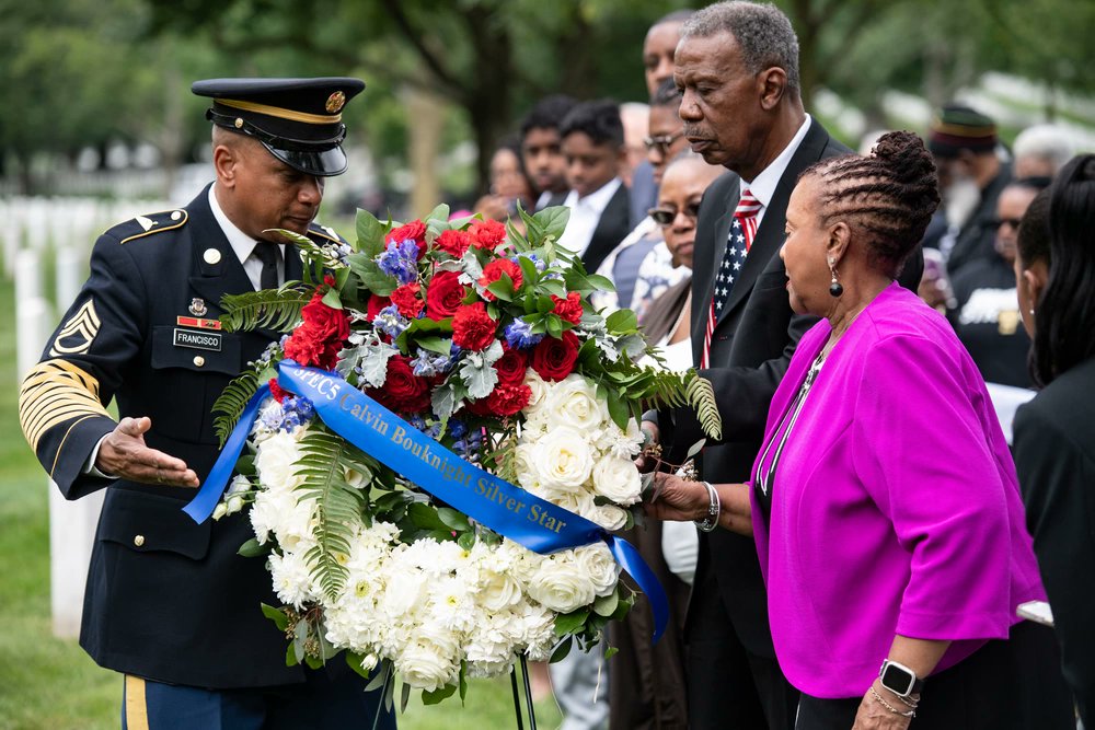 Rey Bouknight tweet media