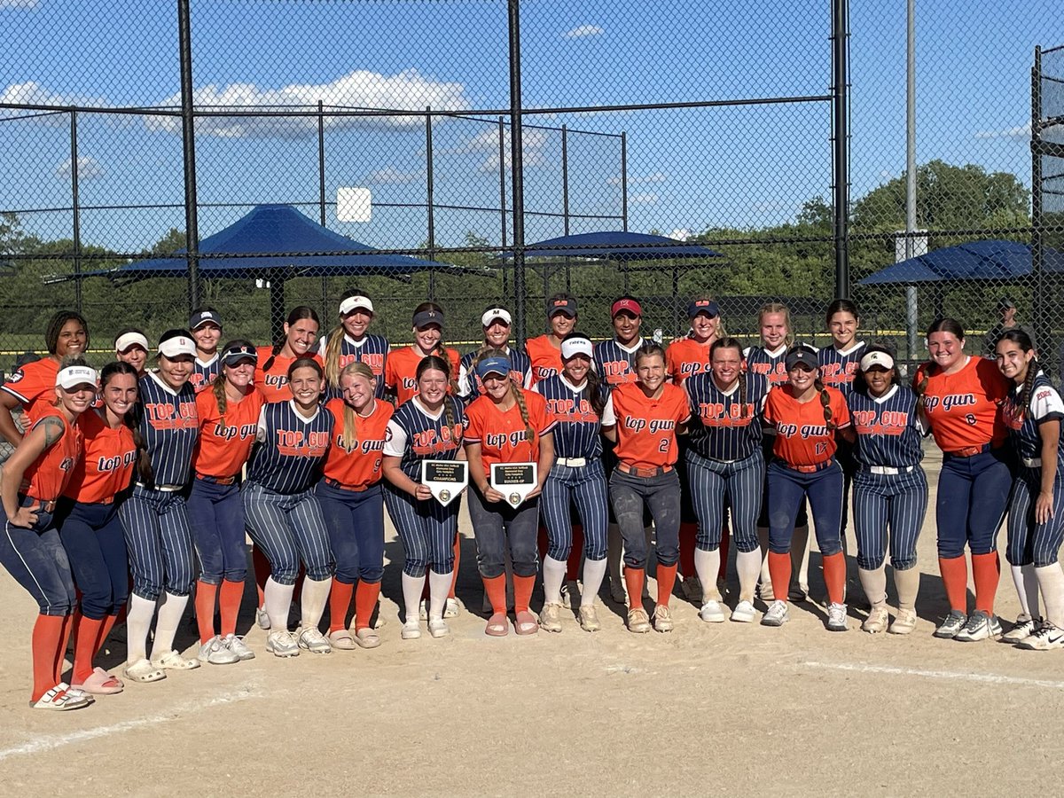 TG 18 National and TG 16 National battle it out in the @usasoftballkc Memorial Day Tournament championship game. Nice start to the season for both groups. @topgunfastpitch