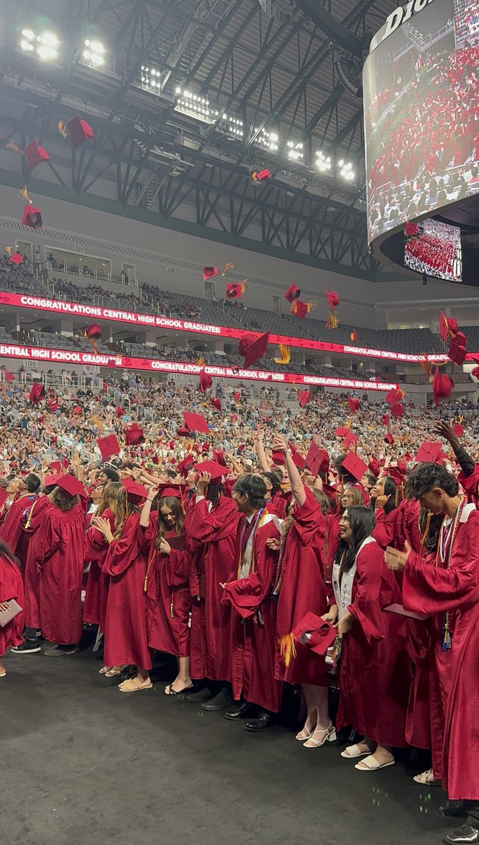 Our day of graduations wraps up with Central High! Congratulations to the Chargers Class of 2024! We can’t wait to see all that you’re going to accomplish. #KISDGrad24 #CelebrateKISD