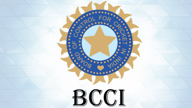 mufaddal_vohra's tweet photo. THE BCCI RECEIVED OVER 3,000 APPLICATIONS FOR INDIA'S HEAD COACH POST. 🇮🇳

- Narendra Modi, Amit Shah, Sachin Tendulkar, MS Dhoni are some of the names used by fake applicants. (Indian Express). https://t.co/4IGl91Pt7m