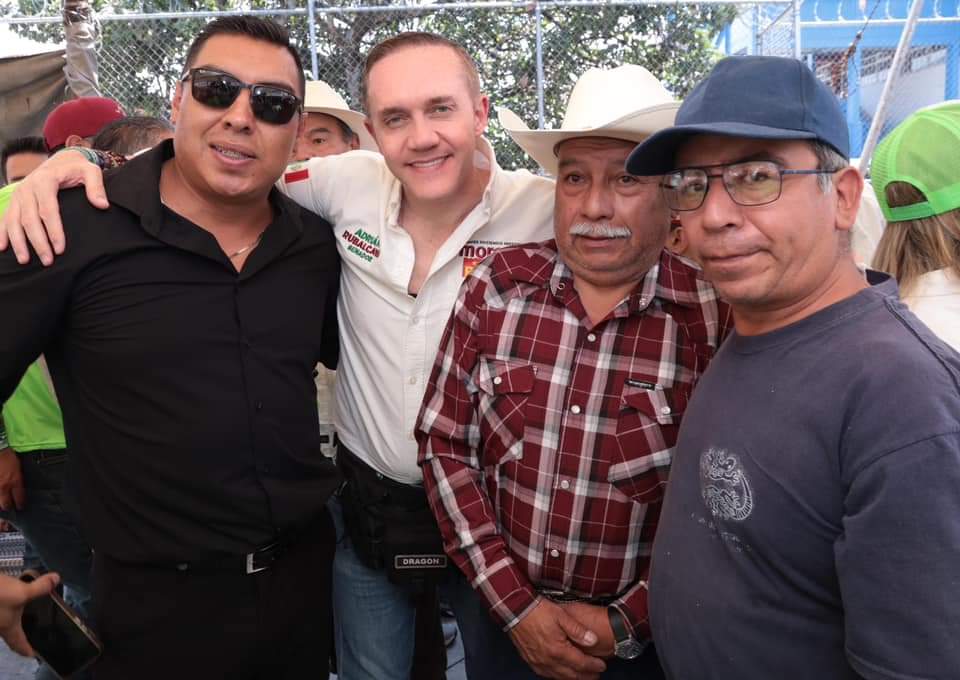 Continuamos recorriendo #Cuajimalpa para agradecerles todo el cariño, el respaldo y su apoyo incondicional.
Vamos a ganar este próximo 2 de junio con #Morena #Verde y #PT 
Seguiremos creciendo con esta hermosa y maravillosa #FamiliaDragón a la que yo tanto quiero.