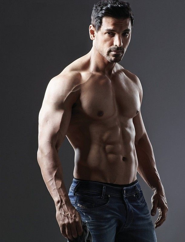 Good Morning Friends 💐☺️🤍 Have Wonderful Day Stay Fit Always. @TheJohnAbraham #JohnAbraham𓃵 #fitnesss