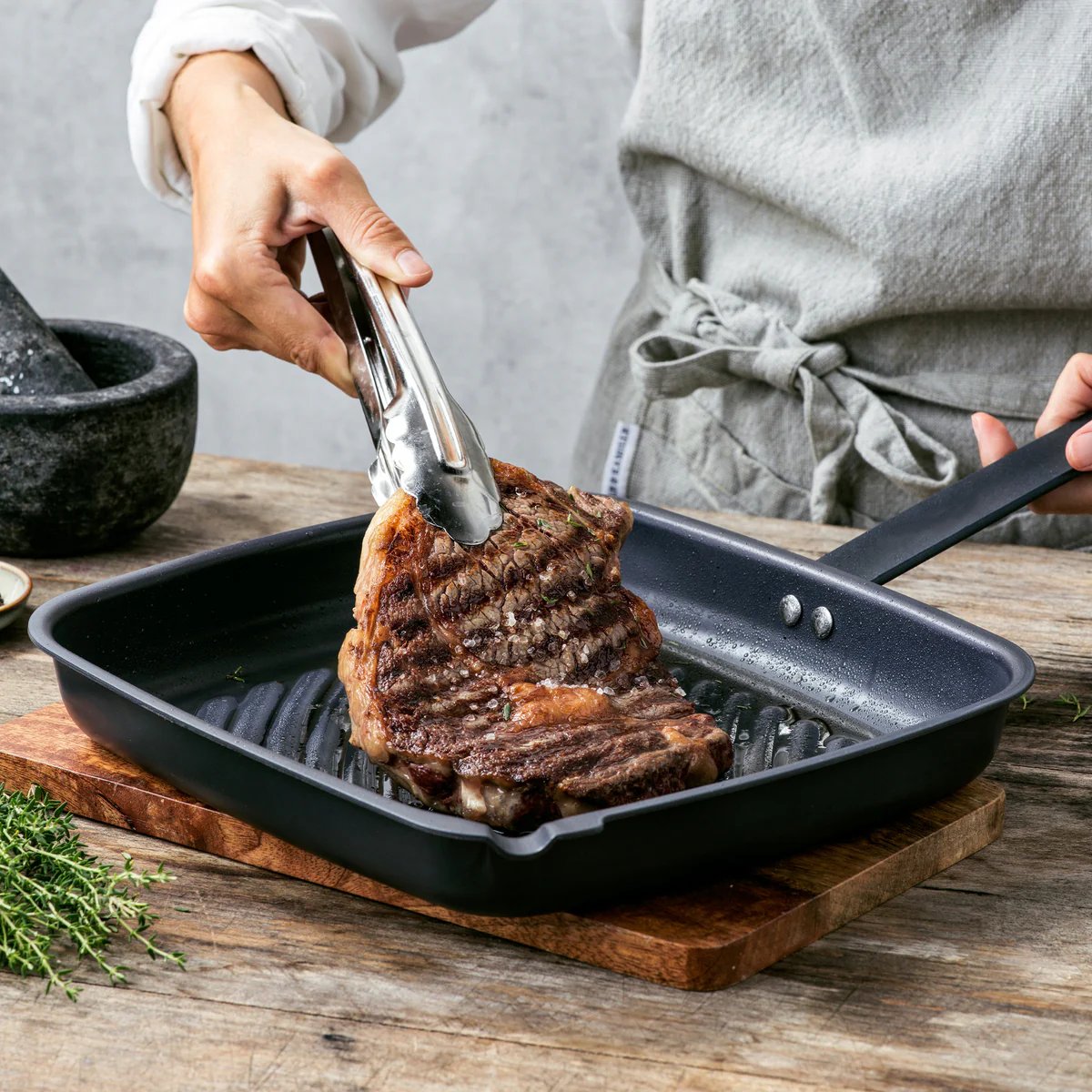 Ready to take your baking to the next level? Our premium baking pans offer even heat distribution, non-stick perfection, and unbeatable durability. Bake like a pro with tools that make every creation a masterpiece! #Baking #KitchenEssentials #BakeLikeAPro #NonStick #PerfectBakes