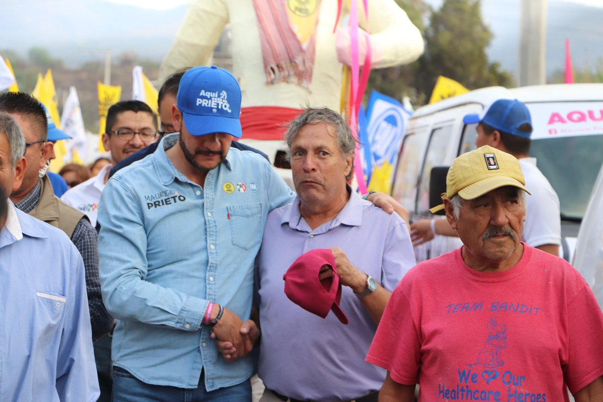 #Indaparapeo | ¡Ya ganamos en San Lucas! 💙💛❤️

Hoy se confirma que esta es una campaña ganadora, con la incorporación del Comité de Morena en #Indaparapeo. Bienvenidos a nuestros amigos de Morena al proyecto liderado por Janitzio Zavala, candidato a la presidencia municipal.
