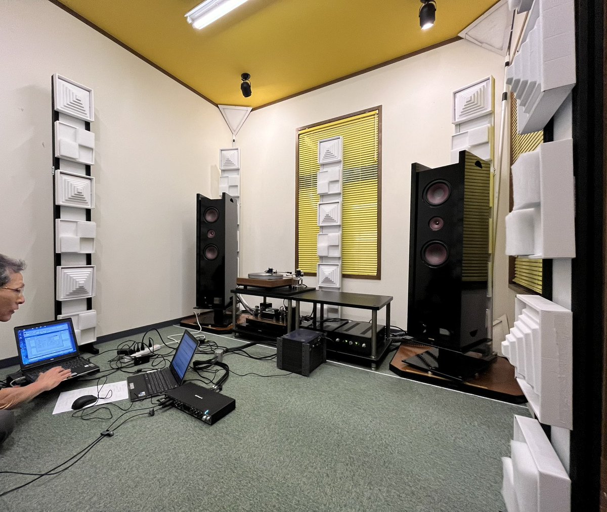 KRYNA_Audio's tweet photo. 本日は納品が無いのでAztecaTower2のデーター取りです。毎度のことながら測定には体力が要ります。
#kryna #hgs #AztecaTower2 #ルームチューニング #ドクと一緒に https://t.co/O2XJQqb5yn