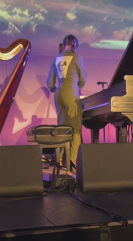 joanna newsom hive tweet media