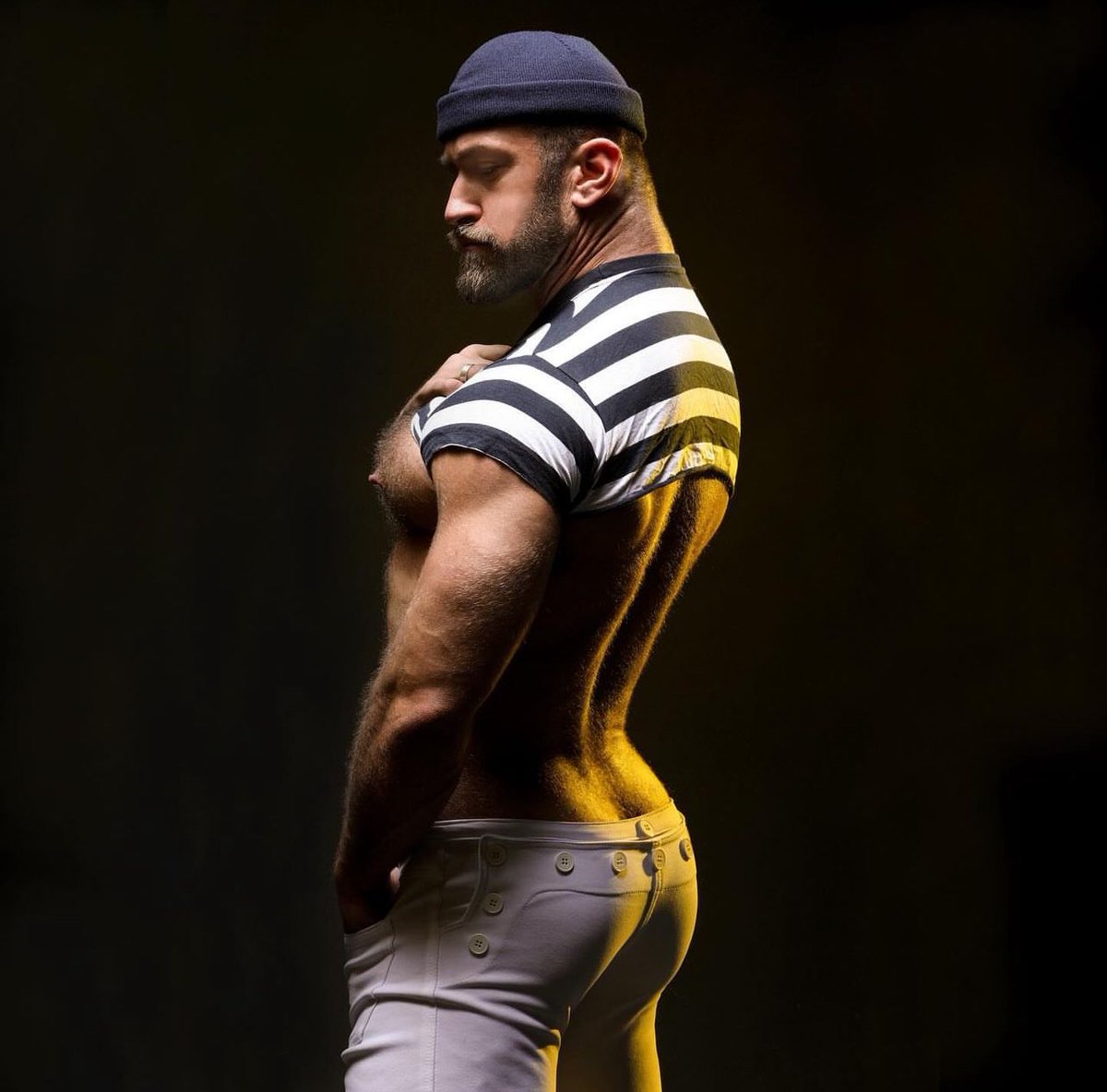 𝘾𝙤𝙖𝙘𝙝 𝙃 (@shadesofcoach) on Twitter photo 