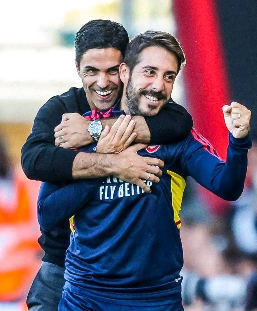 🚨Chelsea's board looked at how coach Mikel Arteta rebuilt Arsenal after working as Pep's assistant to gain more confidence and hope that coach Enzo Maresca could achieve the same thing when leading the Blues. 🔸️Previously, both Mikel Arteta and Enzo Maresca spent some time