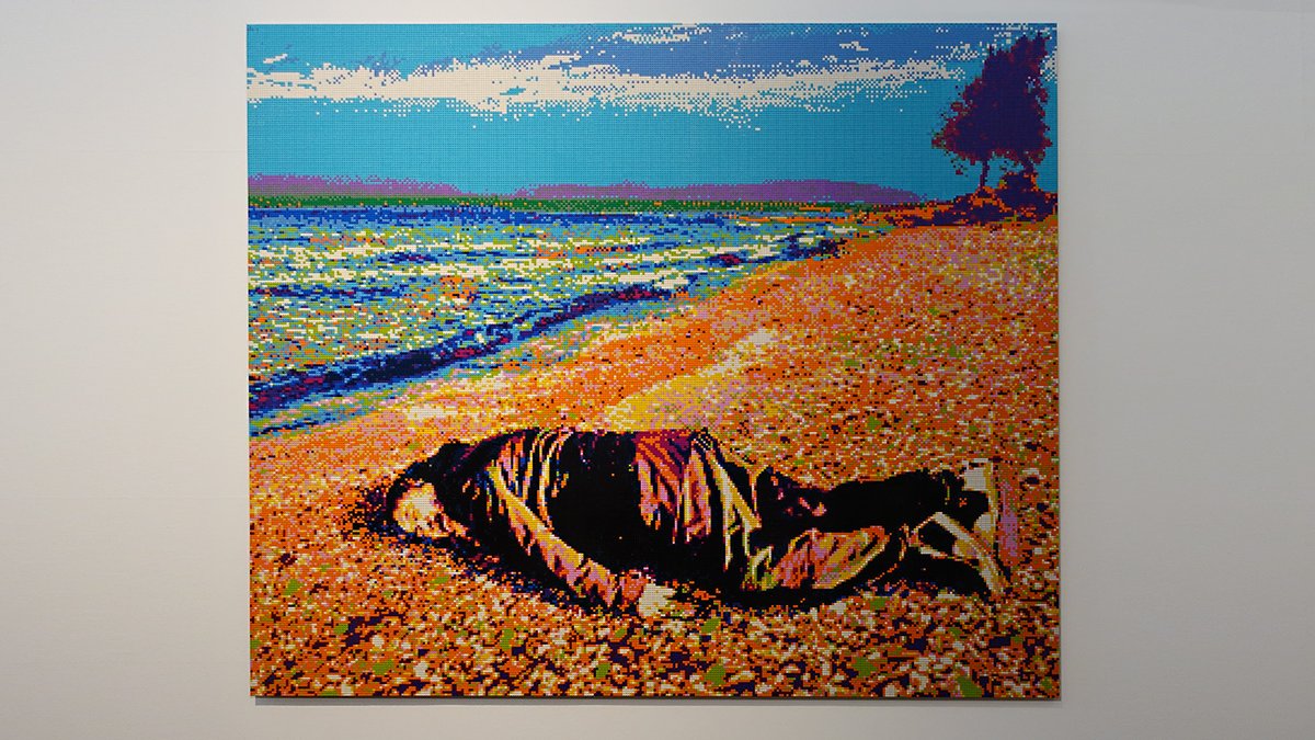 'Naar de dood van Marat' - ter herinnering aan het Syrische jongetje Ayan Kurdi omdat wij nooit mogen vergeten | 'After the death of Marat' - In memory of Syrian boy Ayan Kurdi because we must never forget.
#refugeecrisis #lego @aiww #aiweiwei  #modernart #art #contemporaryart