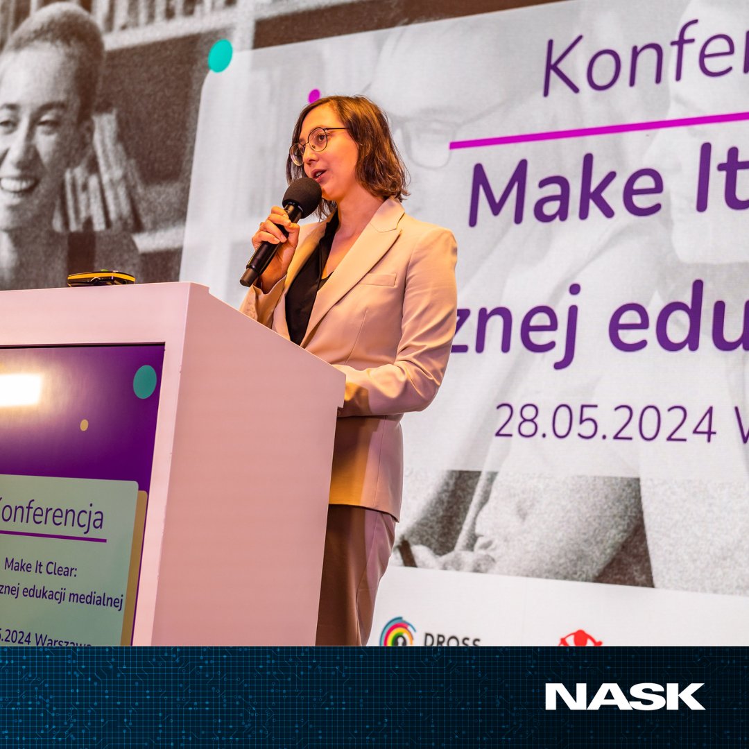 NASK_pl's tweet photo. 🇪🇺 To międzynarodowe spotkanie w gronie europejskich edukatorów, nauczycieli i młodzieży! W Warszawie trwa konferencja #MakeItClear organizowana przez NASK, @asociacija oraz @ROSalvatiCopiii w ramach programu Komisji Europejskiej Kreatywna Europa. Rozmawiamy o edukacji medialnej i walce z #dezinformacja.