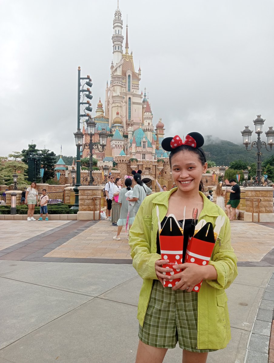 TravelAree's tweet photo. Let the enchantment of Hong Kong Disneyland create unforgettable moments with your loved ones!
This enchanting destination promises to create a tapestry of unforgettable experiences that will stay with you for a lifetime. #hongkongdisneyland #magicalmoments
#HongKong #travelgoal https://t.co/3xGJIJured