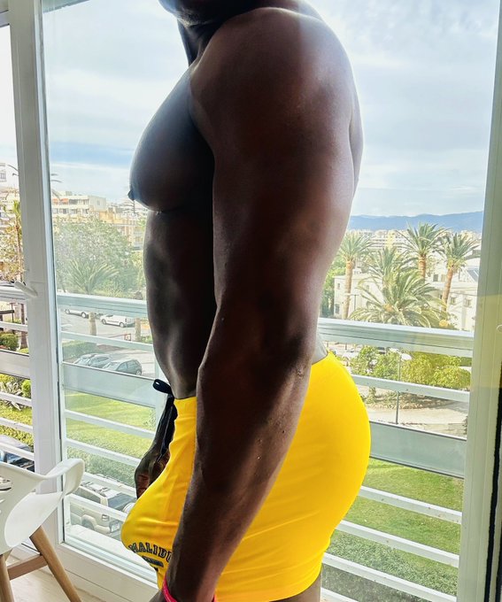 Summer time shorts make me feel sexy and horny @SHOPjjmalibu https://t.co/eK43P92s2K