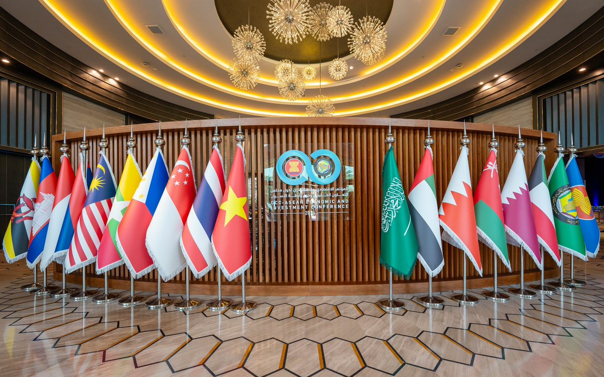 MISA's tweet image. انطلق اليوم في الرياض المؤتمر الاقتصادي والاستثماري لدول مجلس التعاون الخليجي ودول رابطة الآسيان، الذي تنظمه #وزارة_الاستثمار. وسيناقش الحدث فرص الاستثمار وتعزيز العلاقات والتعاون بين دول مجلس التعاون الخليجي ودول رابطة الآسيان.