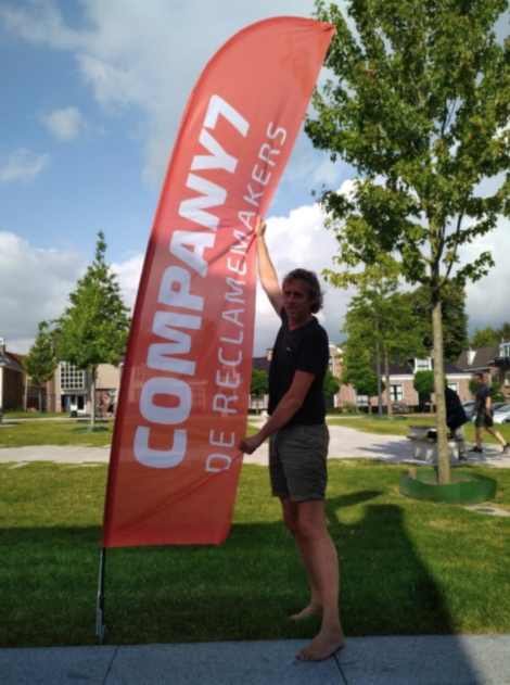 COM7's tweet image. Beachflags zijn er in 4 vormen en 13 formaten, dus dat je enige keuze stress ervaart is nogal logisch ;-) Dus al met al best wel lastig om tot een keuze te komen maar ik heb goed nieuws..company7.nl/product/beachf…