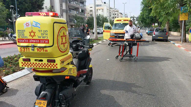 🇮🇱🇨🇳- Tragic accident in Ra'anana, Israel: A Chinese citizen was killed in a hit & run by a Palestinian truck driver, who then fled to the Palestinian Authority. The driver has since been arrested. Our thoughts and condolences go out to the victim's family and loved ones. It is