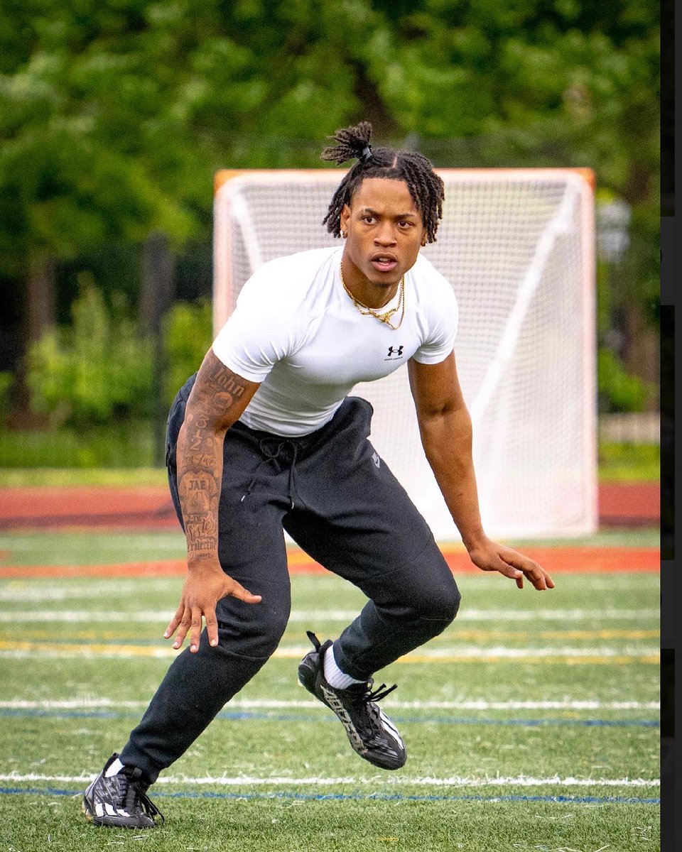 DA_Oliver22's tweet image. Fell in love with the process I thank God every day for every win and every loss #ilovefootball #dogdad #DB