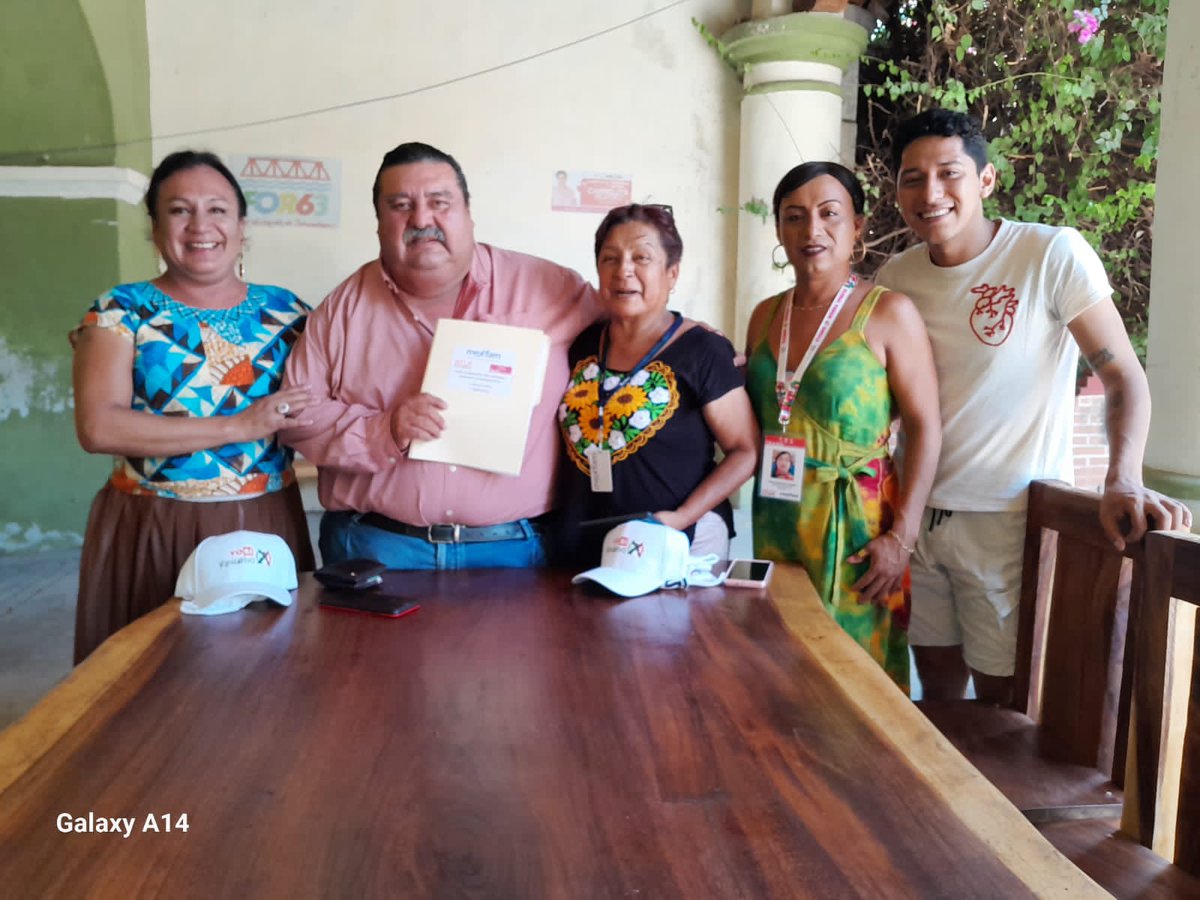 En mi Gobierno la inclusión y el respeto serán prioridad se los hice saber a las amigas de la comunidad LGBTQ+ con los que me une una gran amistad de muchos años y vamos con todo sin desmayo y sin miedo al éxito vamos juntos por un mejor TEHUANTEPEC