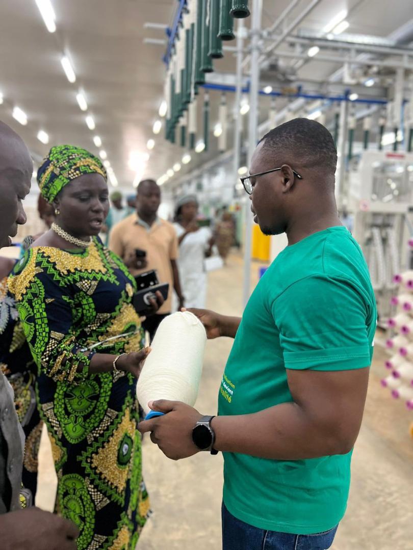 AFC_wex's tweet image. Great news for Benin&apos;s farmers!  No more sending harvests abroad (  🇻🇳🇨🇳🇵🇹)! The Glo Djigbe Industrial Zone now processes crops locally, giving farmers more control &amp;amp; higher incomes. #Benin #EmpoweringAgriculture #LocalProcessing 🇧🇯