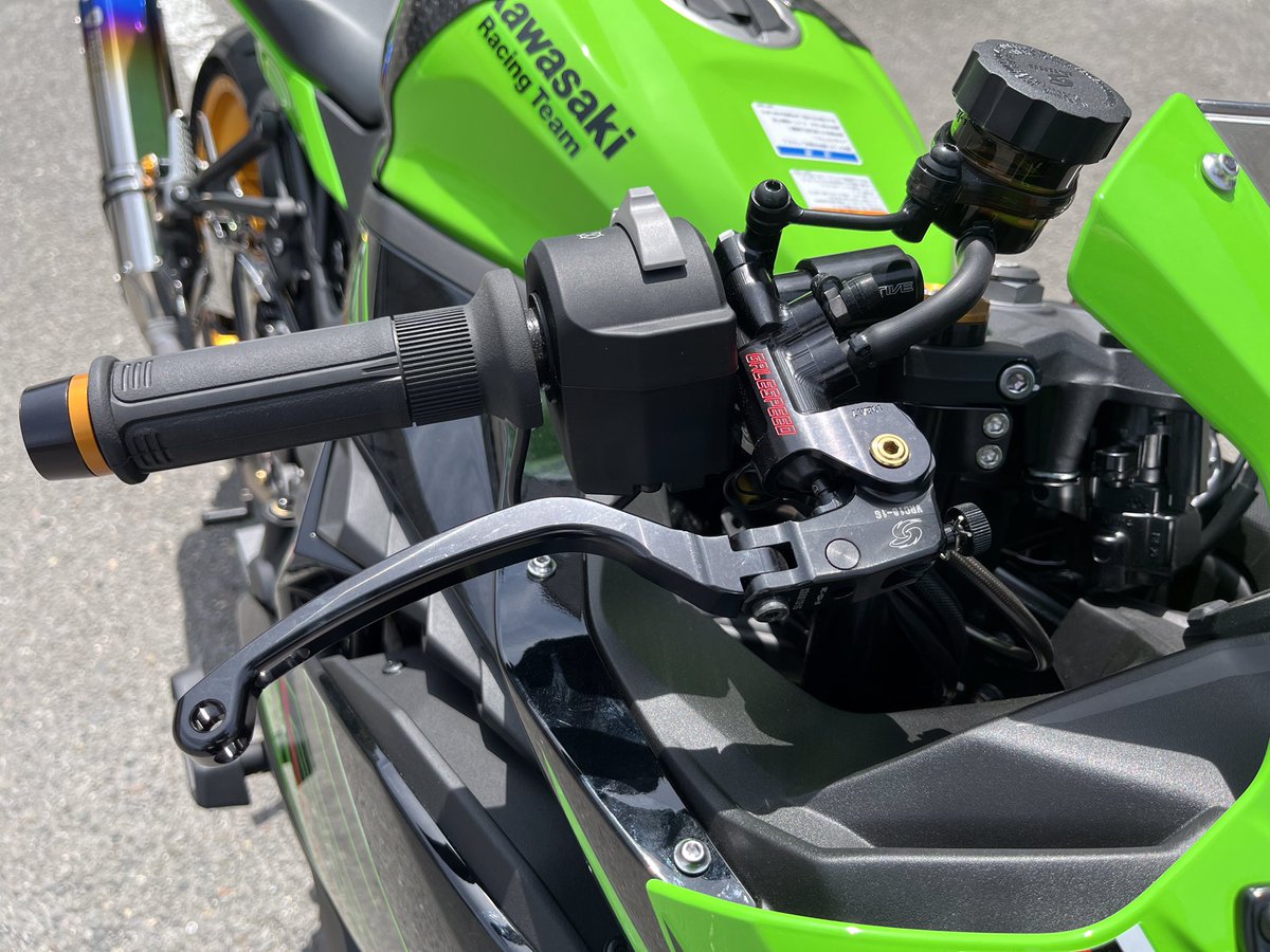 Kawasaki #ZX4R の #カスタム をさせて頂きました♪ #スイングアーム