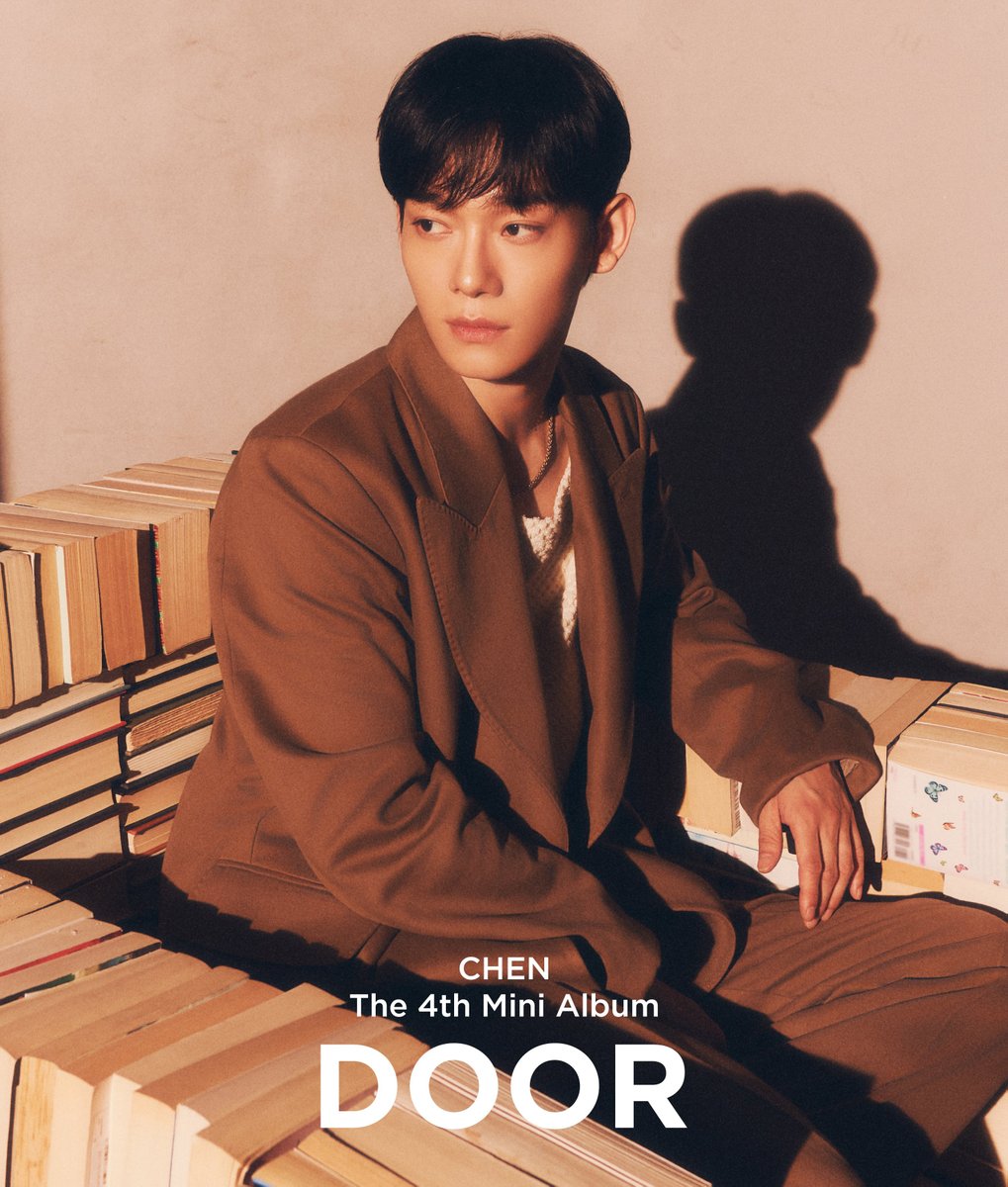 WORLDMUSICAWARD's tweet photo. 첸 (CHEN) has released his hugely awaited 4th Mini Album 'DOOR'! 👏💿🚪💥🌎🔥👑🤎

🎧https://t.co/umodpcakyT

📎https://t.co/xY4eRnDMpG…

WATCH: https://t.co/bR8cxUSQwC

 #CHEN #DOOR #빈집 #Empty
@CHEN_INB100 https://t.co/QCPXQBHh29