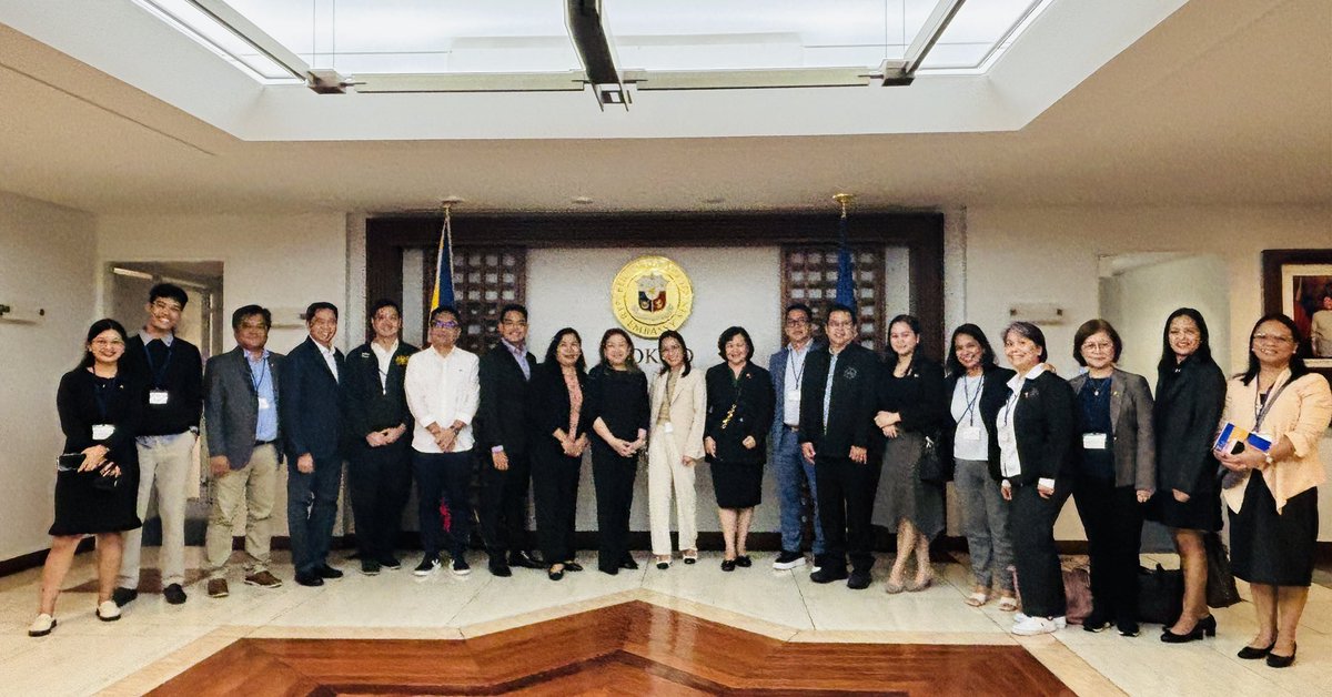 Engaging discussions between Batch 6 of the Public Management Development Program Phronetic Leadership Class and Ambassador Mylene Garcia-Albano on #leadership and #publicservice. The cohort’s vision, passion & love of country make us all proud 🇵🇭 #DAP #GRIPS