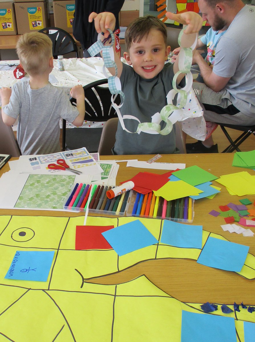 LancsLibraries's tweet image. Saturday Club at #SkelmersdaleLibrary had lots of fun celebrating Elmer&apos;s birthday! 
We made Elmer ears, collaged a giant elephant and played Pin the trunk on the Elmer
Saturday 1 June
10:30am to 11:30am
events.apps.lancashire.gov.uk/w/webpage/even…