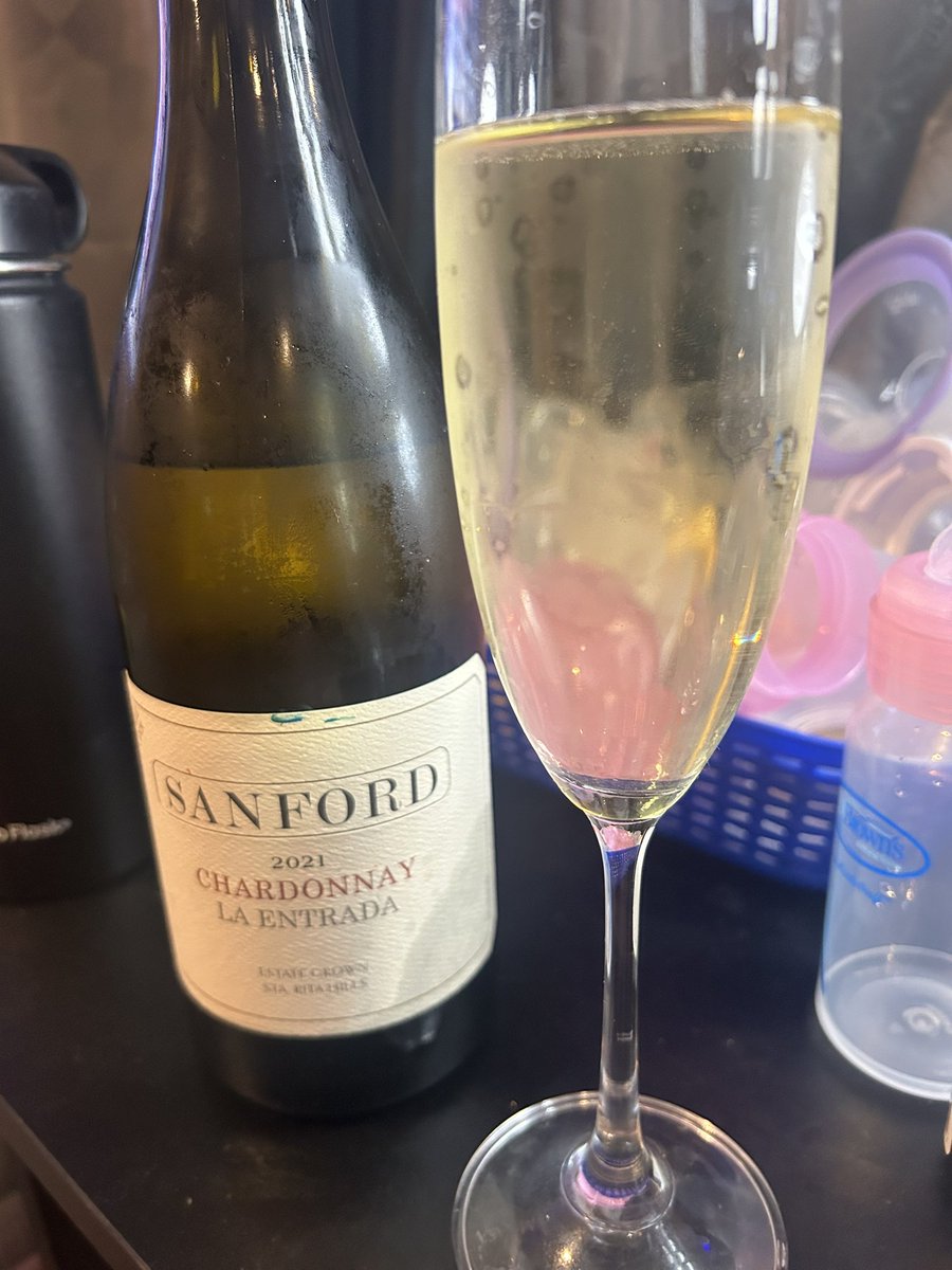 CandieeDoll's tweet photo. Pour me up hoe https://t.co/HCBn146M49