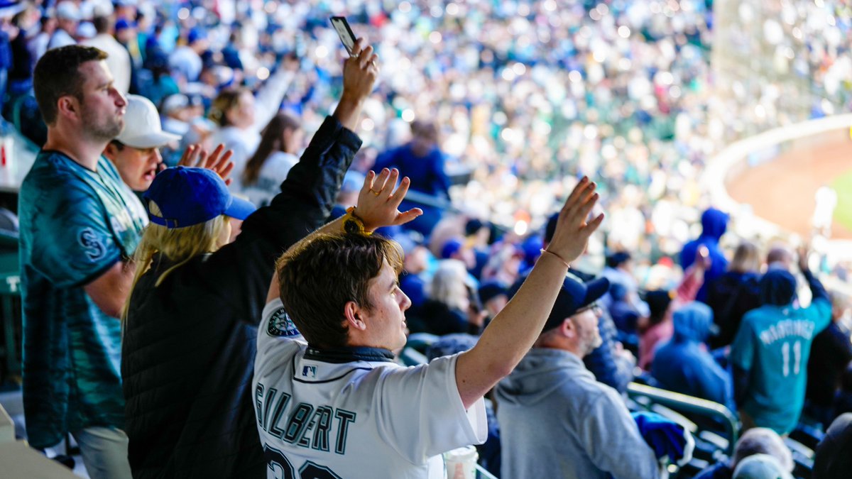 Fun start to the homestand. Back at it tomorrow! >> Mariners.com/TridentsUp <<