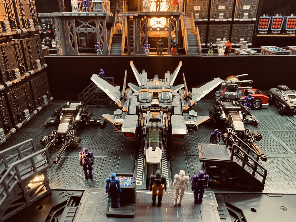 その後、無事に正規の飛行メカが配備されたよ。やれやれ