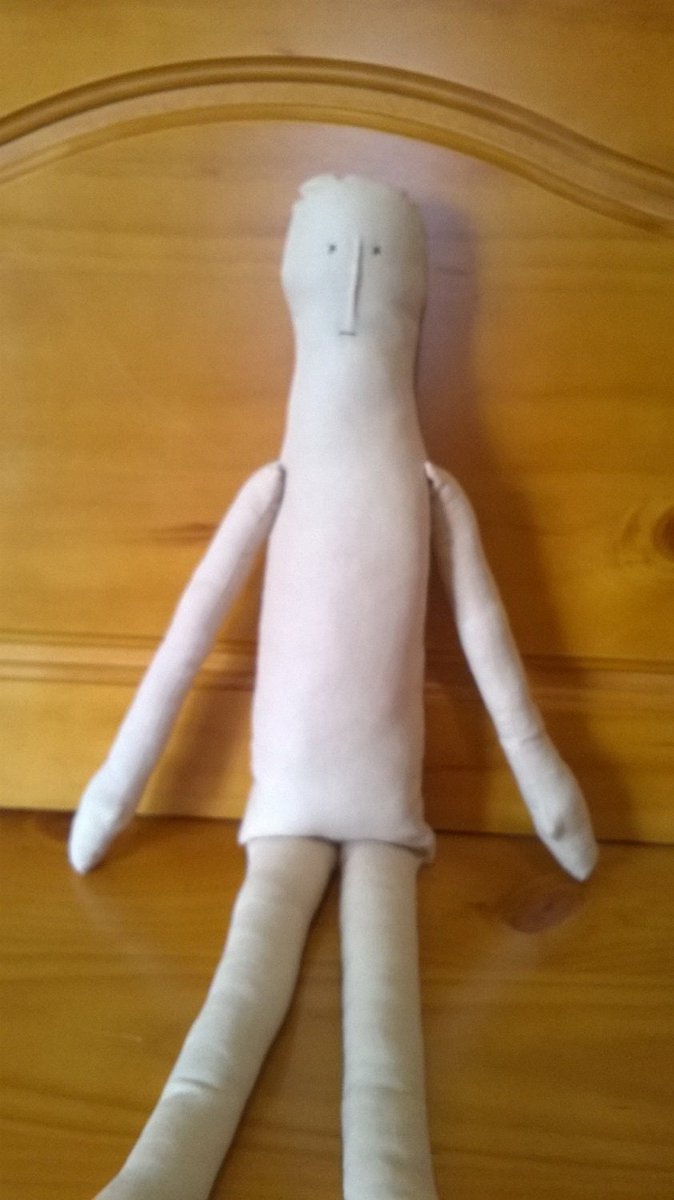 Primitive Muslin doll body - blank muslin - cotton - rag doll - tea dyed muslin - raggedy doll tuppu.net/cb9a2dab #KingdomWorkshop #FathersDay #MothersDay #MemorialDay #GiftsforMom #giftsunder10 #July4th #Handmadegifts #DollSupply