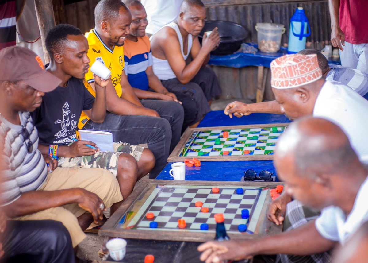 Last Sunday 25th May, #S4HL partner @sauti_jamii organized a Mancala board game at Kipunguni ward that brought together about 56 male participants with the objective of using the platform to discuss issues women land rights and gender-based violence.
@TawlaTZ