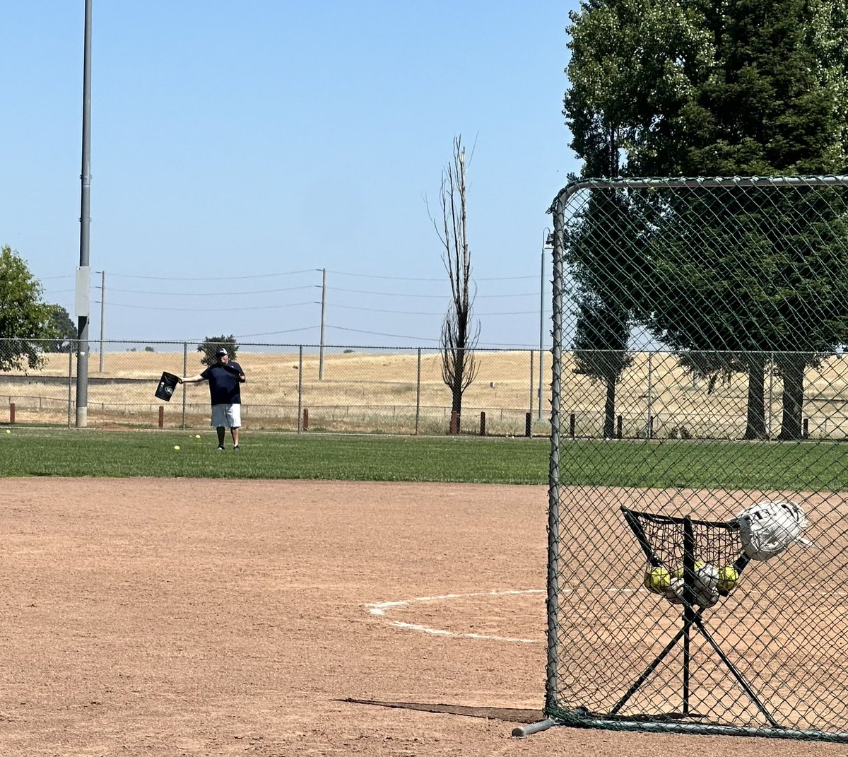 Tony Bustos tweet media