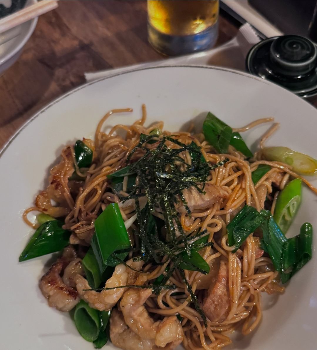 ⠀
           ⠀
Jangan lupa makan siang guys

⠀