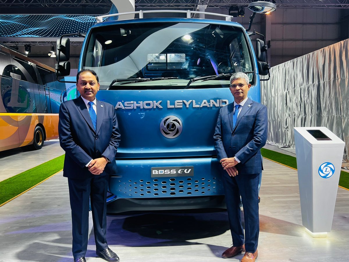 pickrightIn's tweet photo. #Pickright | Ashok Leyland reports #Q4Results

✅ Net profit up 16% at ₹928 cr on Mar 24 vs ₹795 cr on Mar 23

✅Revenue up 2% at ₹13,578 cr on Mar 24 vs ₹13,203 cr on Mar 23

✅ Gross Profit up 39% at ₹2,370 cr on Mar 24 vs ₹1,699 cr on Mar 23

#GIFTNIFTY #MarketUpdate https://t.co/gGyulYzjyB