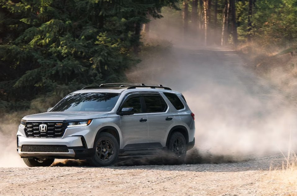 Stay on course wherever you roam with the 2024 Pilot, equipped with offline maps to ensure seamless navigation even when venturing off the beaten path. 🗺️ 📍 
🔗 bit.ly/43TDQ81
.
.
.
#hondauniverse #honda #hondausa #lakewoodnj #carshopping